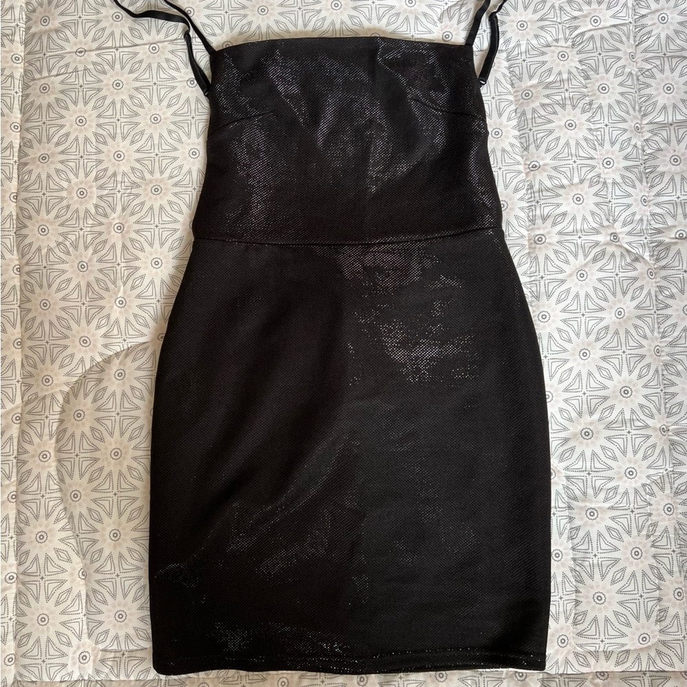 backless dress